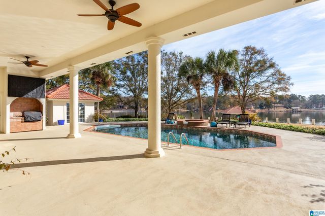 508 LINDY CIRCLE, Pell City, AL 35128