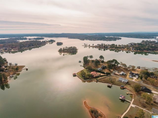 508 LINDY CIRCLE, Pell City, AL 35128