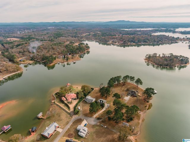 508 LINDY CIRCLE, Pell City, AL 35128