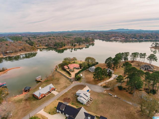 508 LINDY CIRCLE, Pell City, AL 35128
