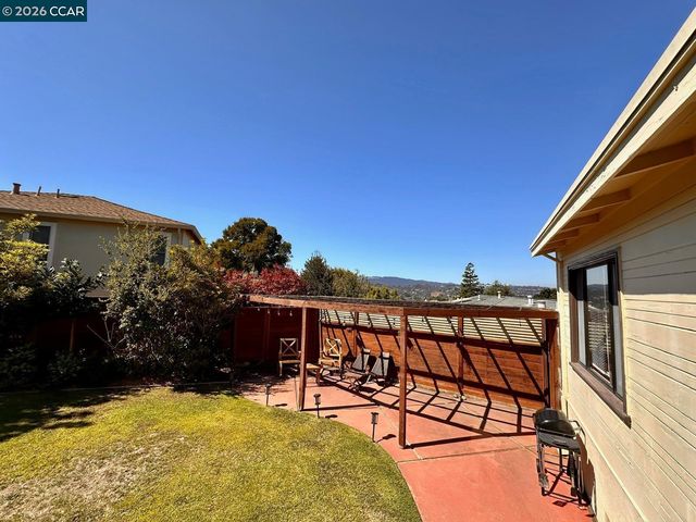 325 Landfair Ave, San Mateo, CA 94403