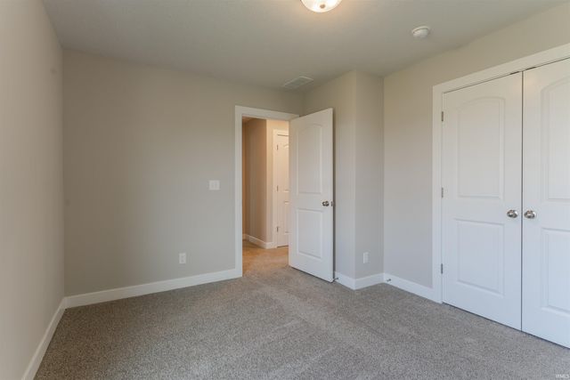 4788 Chelmsford Drive, Newburgh, IN 47630