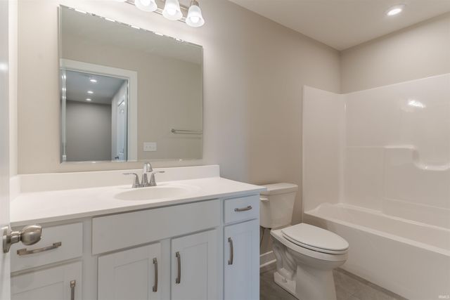 4788 Chelmsford Drive, Newburgh, IN 47630