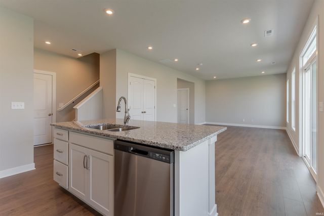 4788 Chelmsford Drive, Newburgh, IN 47630