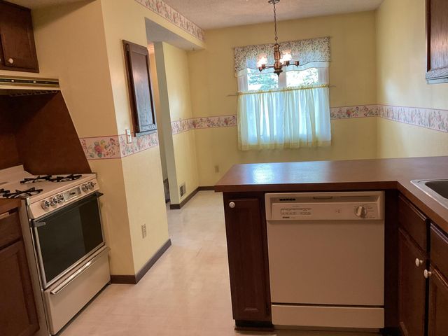 4711 Lund Point, Eagan, MN 55122