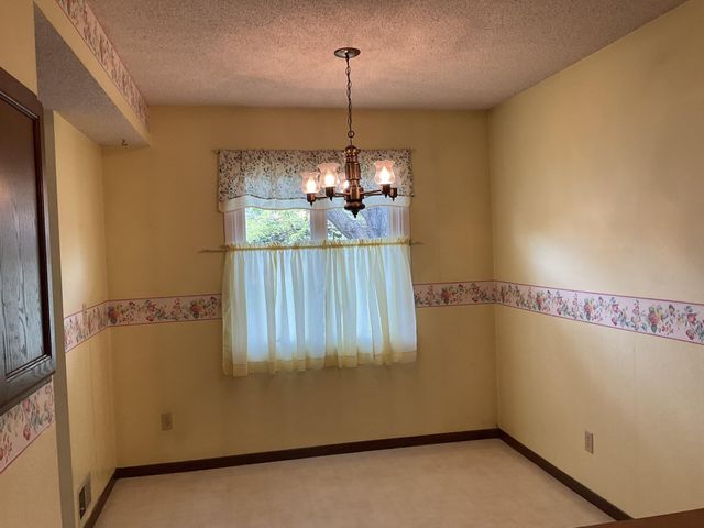 4711 Lund Point, Eagan, MN 55122