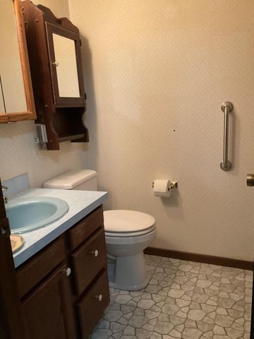 4711 Lund Point, Eagan, MN 55122