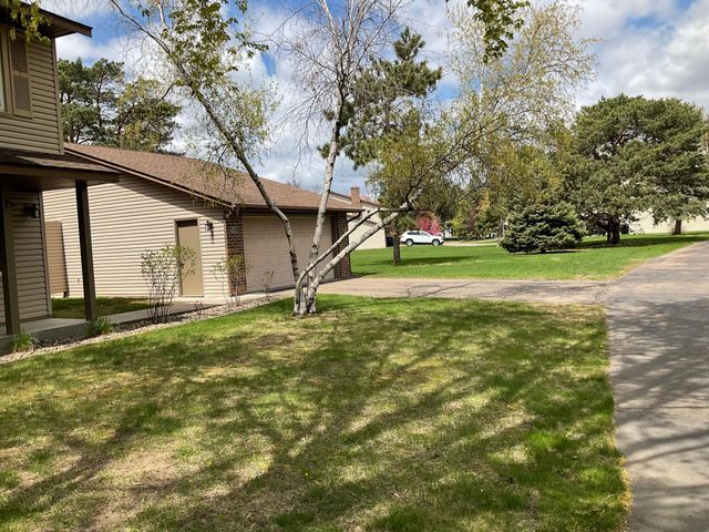 4711 Lund Point, Eagan, MN 55122