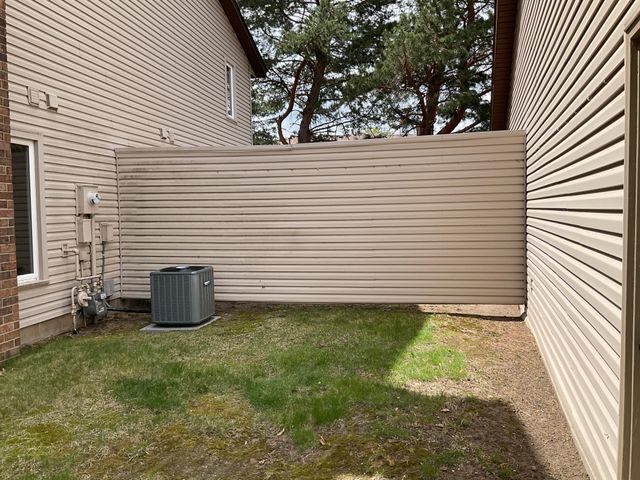 4711 Lund Point, Eagan, MN 55122