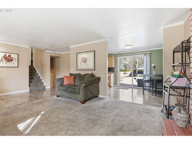 3820 Se STOTT Cir, Troutdale, OR 97060