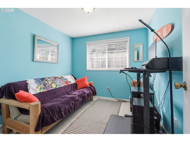 3820 Se STOTT Cir, Troutdale, OR 97060