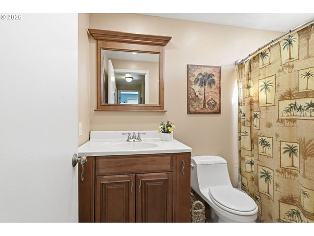 3820 Se STOTT Cir, Troutdale, OR 97060