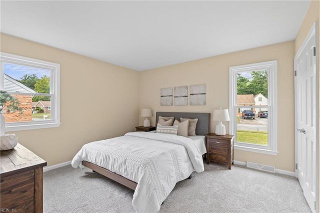 2708 Horseshoe DR, Chesapeake, VA 23322