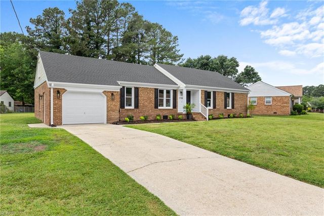 2708 Horseshoe DR, Chesapeake, VA 23322