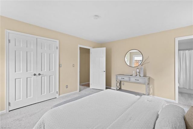 2708 Horseshoe DR, Chesapeake, VA 23322
