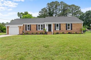 2708 Horseshoe DR, Chesapeake, VA 23322