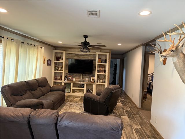 7354 Farm Road 412, Clarksville, TX 75426