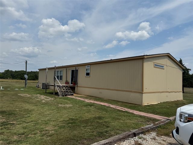 7354 Farm Road 412, Clarksville, TX 75426