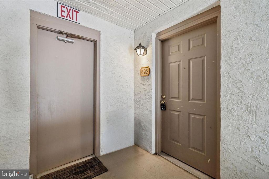 722 WASHINGTON PL #22, Chesterbrook, PA 19087