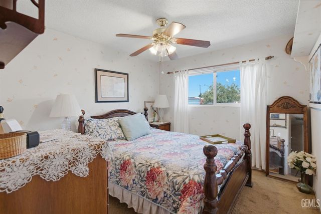 6513 Cranbrook Avenue, Bakersfield, CA 93308