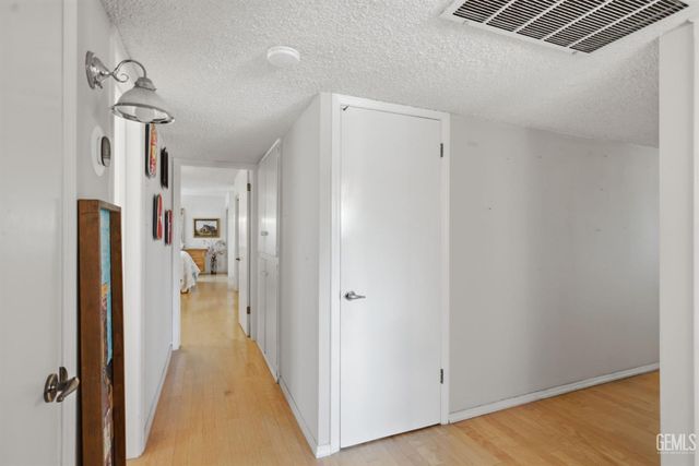 6513 Cranbrook Avenue, Bakersfield, CA 93308