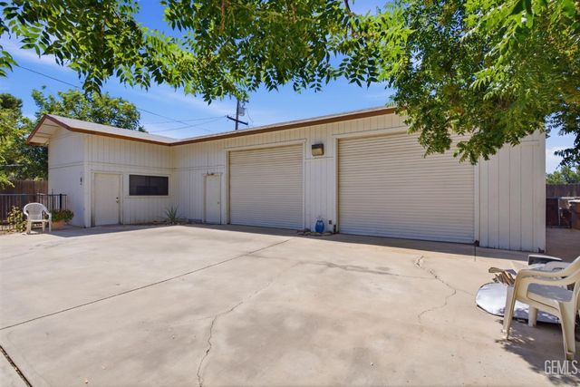 6513 Cranbrook Avenue, Bakersfield, CA 93308