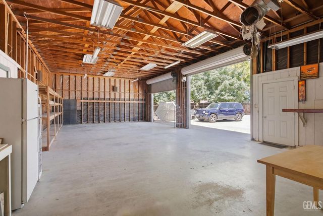 6513 Cranbrook Avenue, Bakersfield, CA 93308