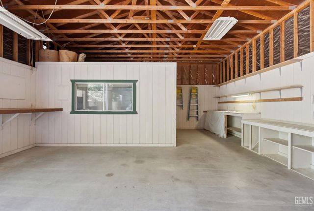 6513 Cranbrook Avenue, Bakersfield, CA 93308