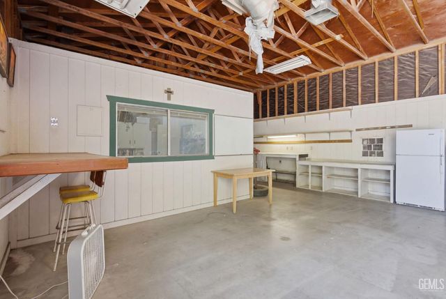 6513 Cranbrook Avenue, Bakersfield, CA 93308