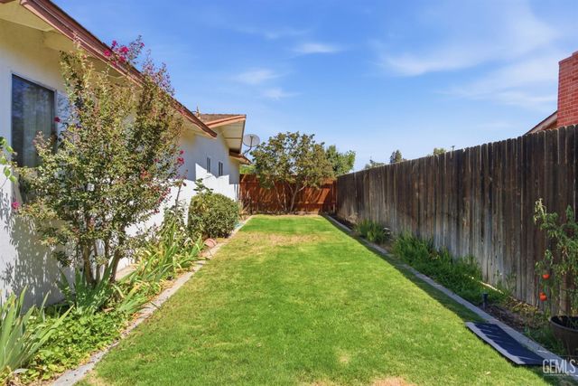 6513 Cranbrook Avenue, Bakersfield, CA 93308