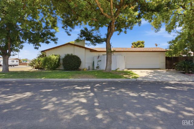 6513 Cranbrook Avenue, Bakersfield, CA 93308