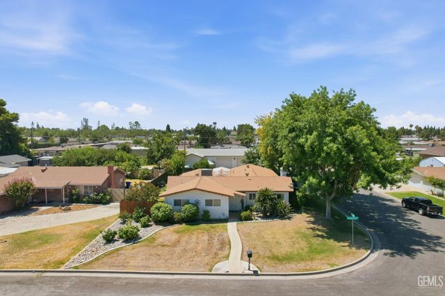 6513 Cranbrook Avenue, Bakersfield, CA 93308