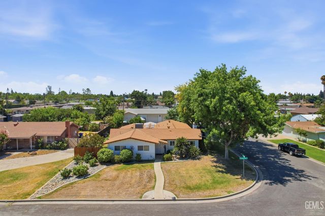 6513 Cranbrook Avenue, Bakersfield, CA 93308