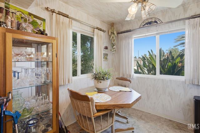 6513 Cranbrook Avenue, Bakersfield, CA 93308