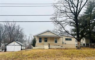 10719 Thorpe Avenue, St Louis, MO 63114