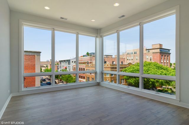 1507 W Carmen Avenue 2E, Chicago, IL 60640