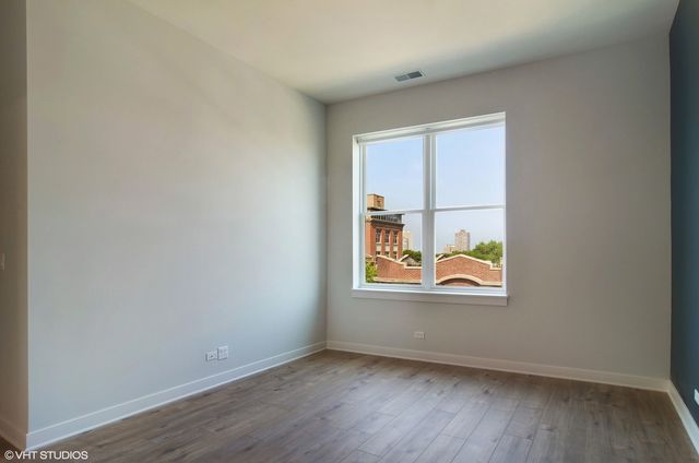 1507 W Carmen Avenue 2E, Chicago, IL 60640