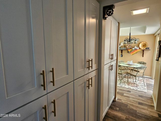 6851 E GOLDEN HILLS Way, Mesa, AZ 85208