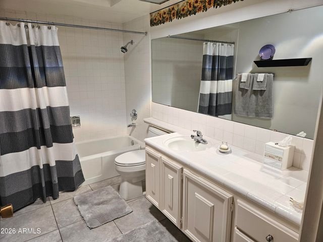 6851 E GOLDEN HILLS Way, Mesa, AZ 85208