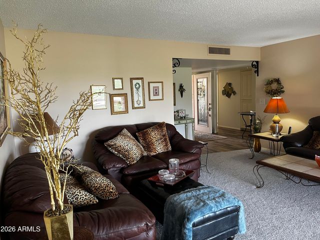 6851 E GOLDEN HILLS Way, Mesa, AZ 85208