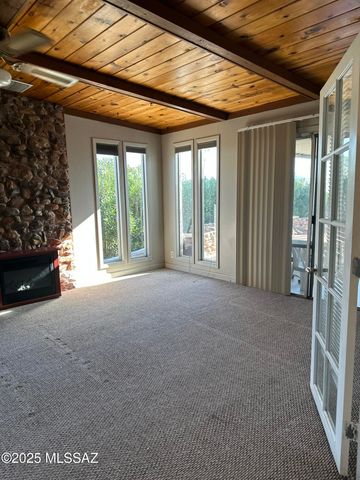 32 W Pinon Drive, Green Valley, AZ 85614