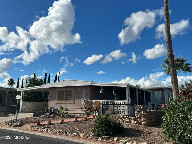 32 W Pinon Drive, Green Valley, AZ 85614