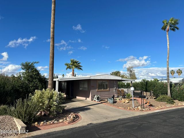 32 W Pinon Drive, Green Valley, AZ 85614