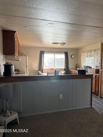 32 W Pinon Drive, Green Valley, AZ 85614