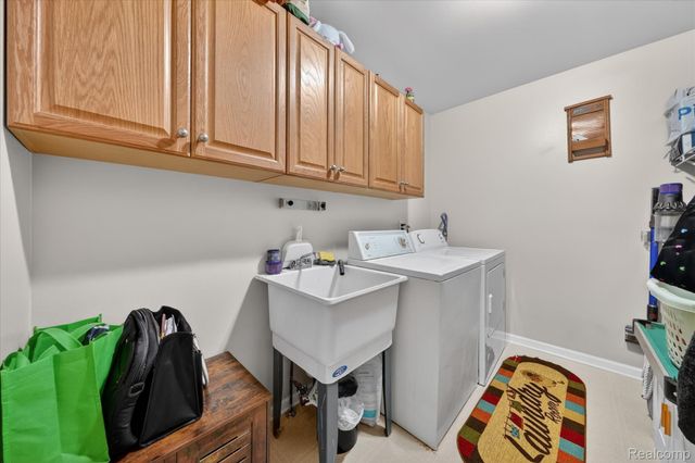 31924 Joseph Anthony Court, Warren, MI 48093