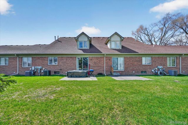 31924 Joseph Anthony Court, Warren, MI 48093