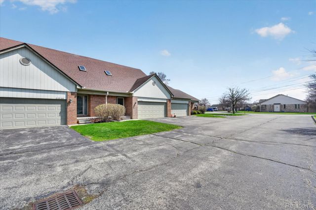 31924 Joseph Anthony Court, Warren, MI 48093