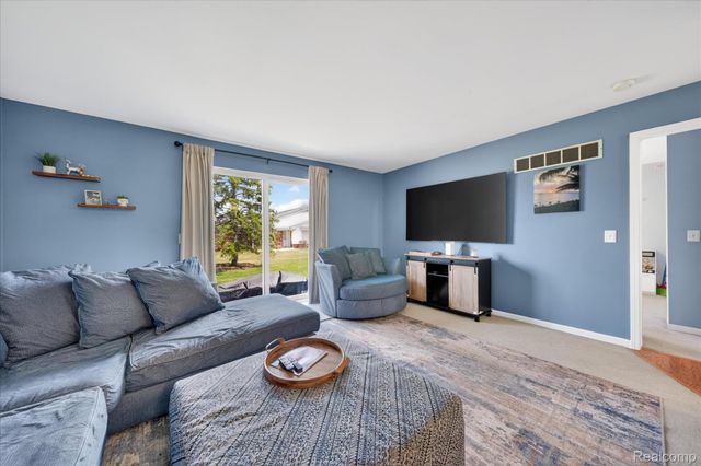 31924 Joseph Anthony Court, Warren, MI 48093