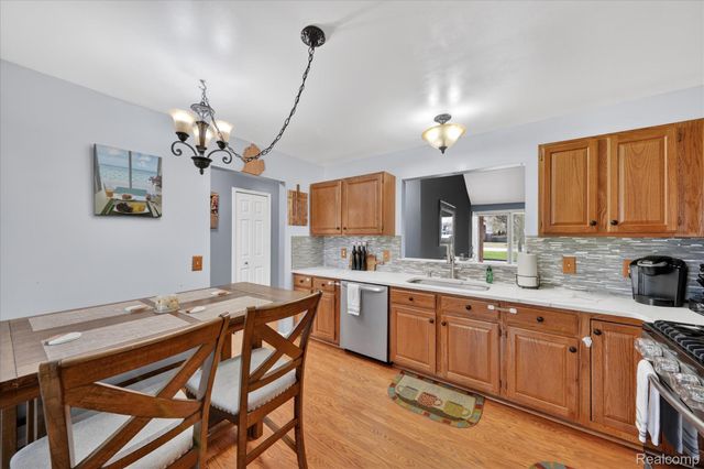 31924 Joseph Anthony Court, Warren, MI 48093