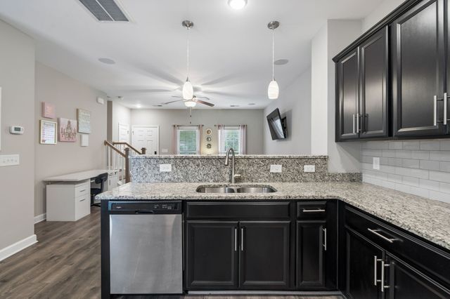 340C Lakeside Park Dr, Hendersonville, TN 37075